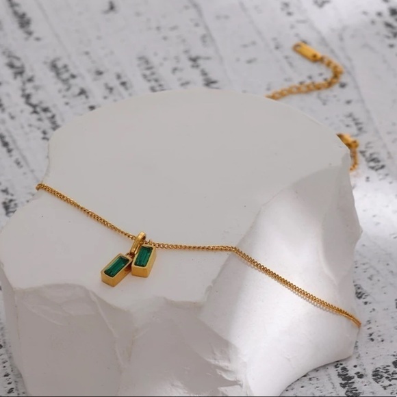 ❗️restocked❗️new Emerald Green Gemstone 18K Gold Plated Necklace - Picture 8 of 16